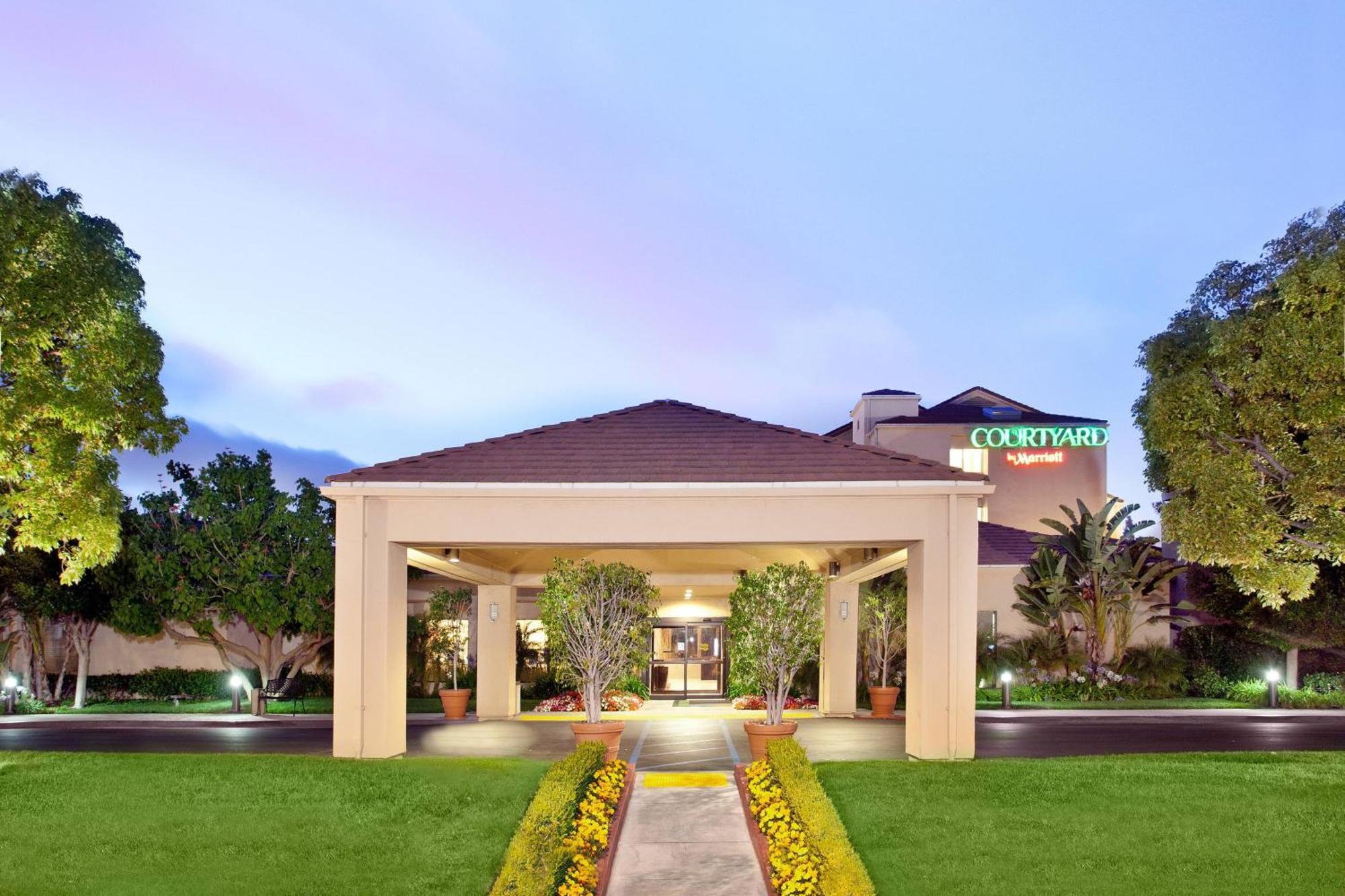 Отель Courtyard Costa Mesa South Coast Metro Санта-Ана Экстерьер фото